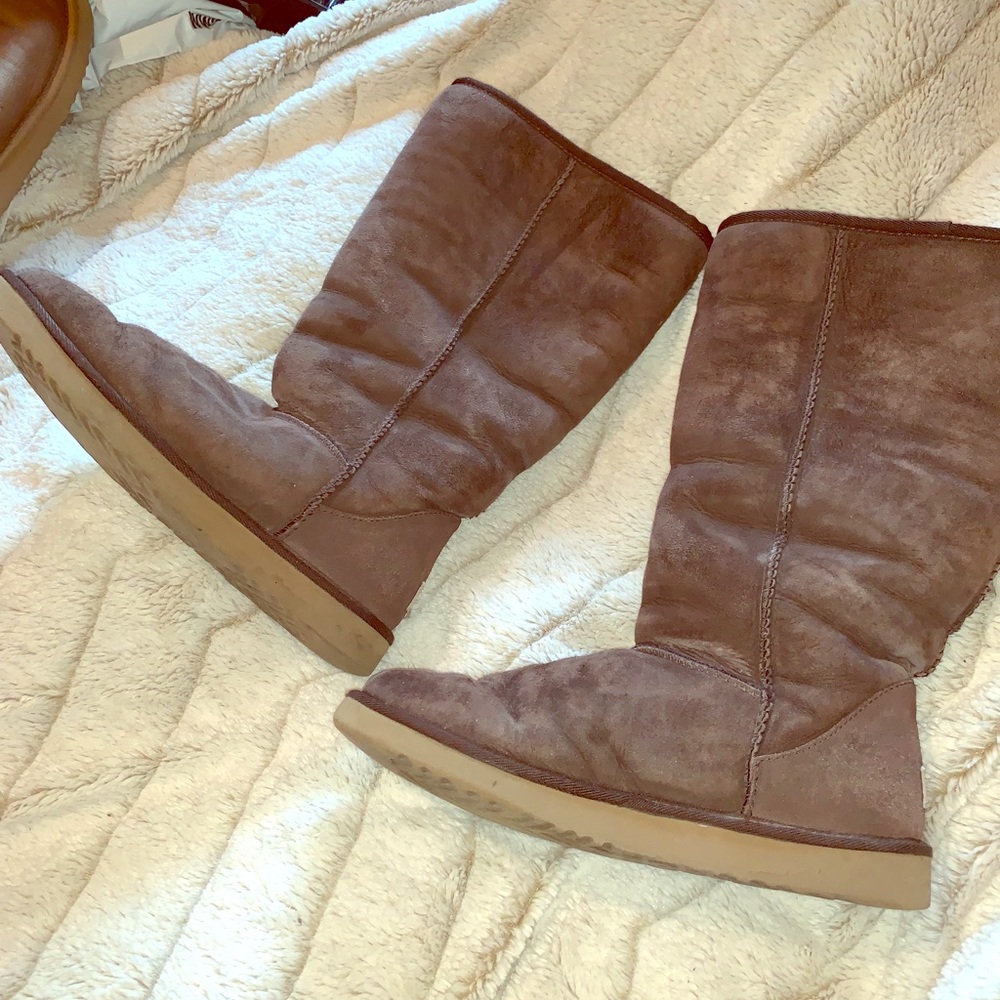 Tall Uggs in Brown Size 10